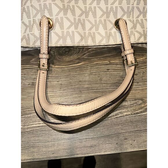 Michael Kors Beige & Tan Leather Tote Handbag and wallet set. Gold Hardware - Picture 7 of 15